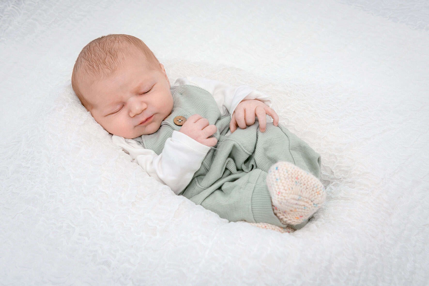 251008 Alena Grace 6d048cf4