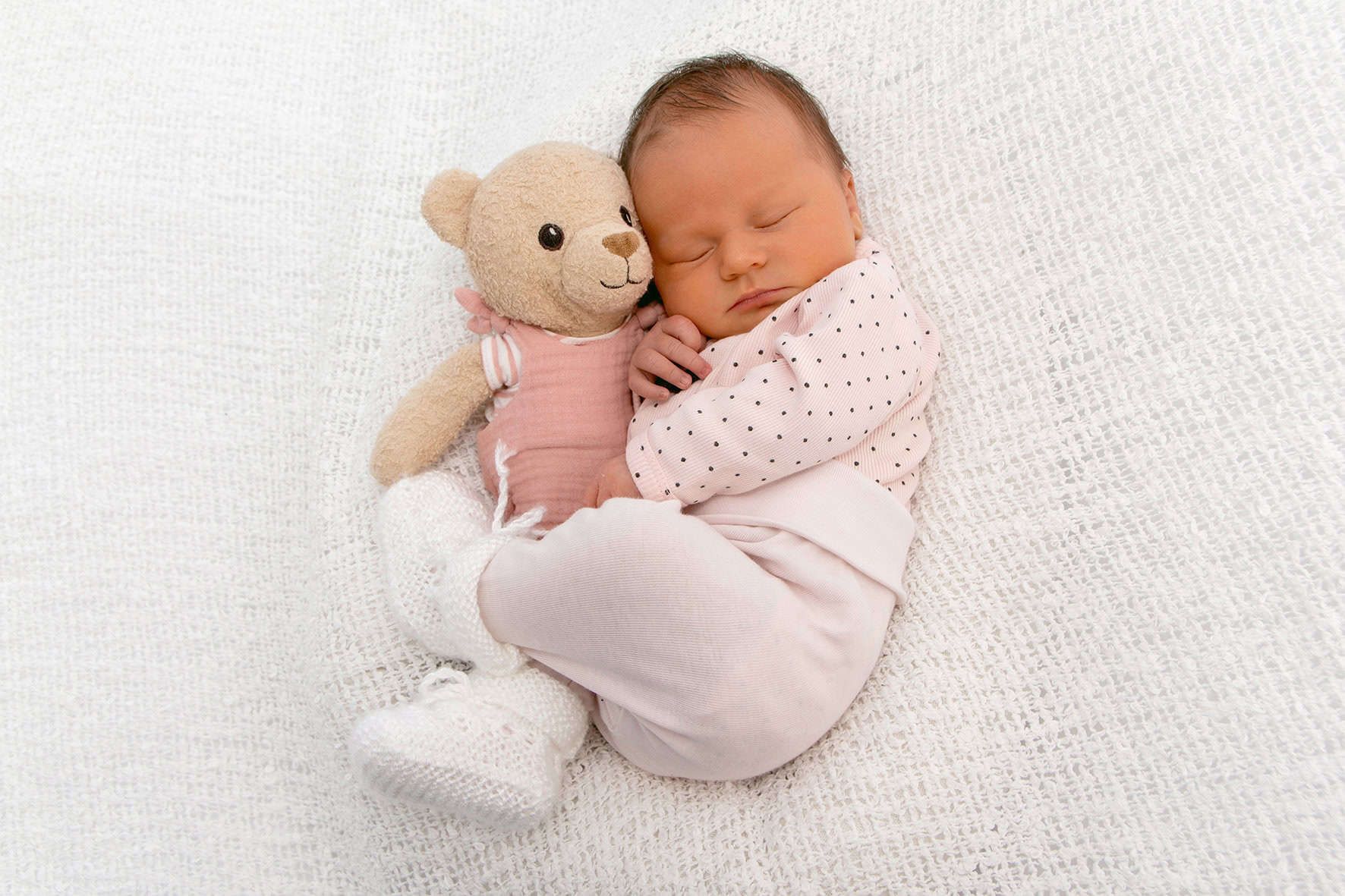 240830 Sara 14 Uhr BG Ta BF a143f875
