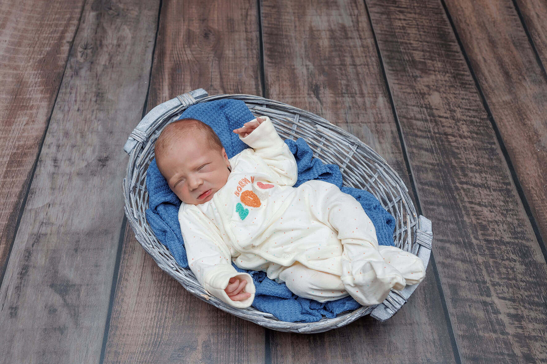 260927 Ari